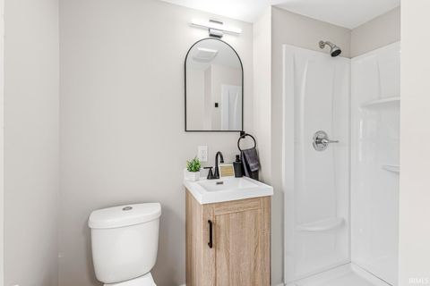 Tiny photo for 1434 E 4th Street, Mishawaka, IN 46544 (MLS # 202612061)