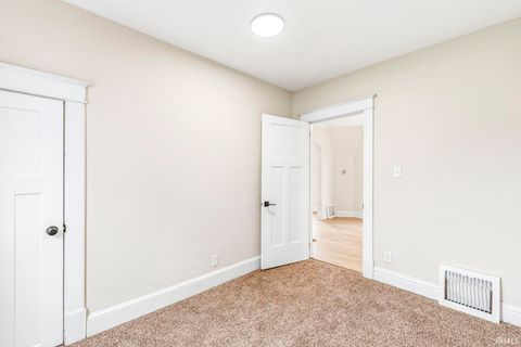 Tiny photo for 1434 E 4th Street, Mishawaka, IN 46544 (MLS # 202612061)