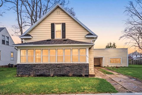 Photo of 1434 E 4th Street, Mishawaka, IN 46544 (MLS # 202612061)