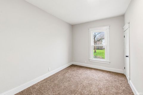Tiny photo for 1434 E 4th Street, Mishawaka, IN 46544 (MLS # 202612061)