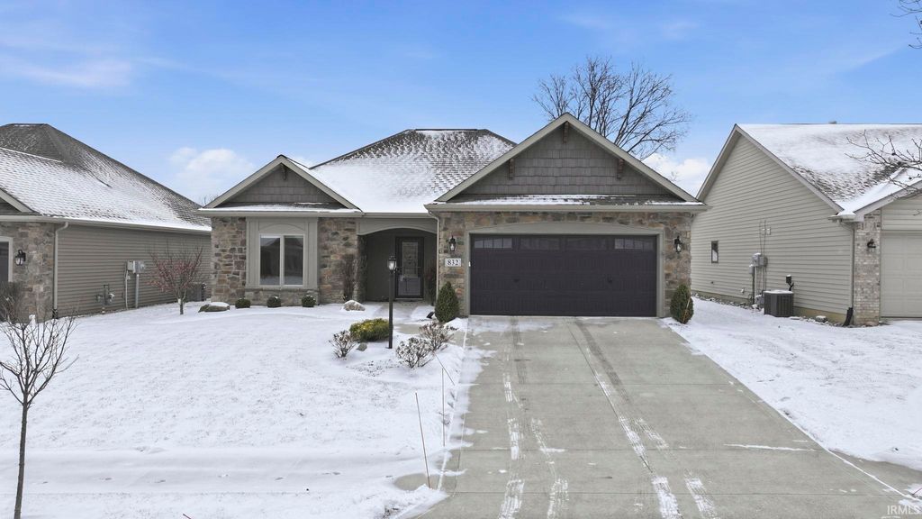 Photo of 832 Owls Point, Fort Wayne, IN 46825 (MLS # 202600716)
