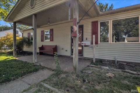 Tiny photo for 712 Windsor Avenue, Evansville, IN 47720 (MLS # 202638877)
