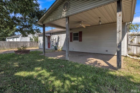 Tiny photo for 712 Windsor Avenue, Evansville, IN 47720 (MLS # 202638877)