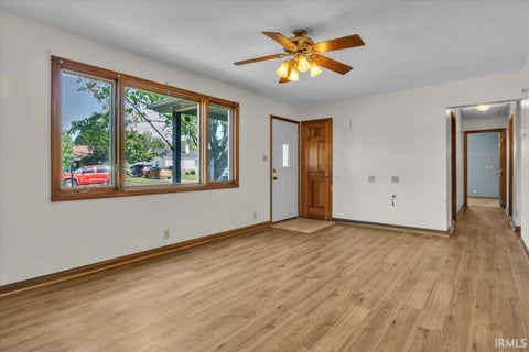 Tiny photo for 712 Windsor Avenue, Evansville, IN 47720 (MLS # 202638877)
