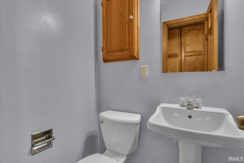 Tiny photo for 712 Windsor Avenue, Evansville, IN 47720 (MLS # 202638877)