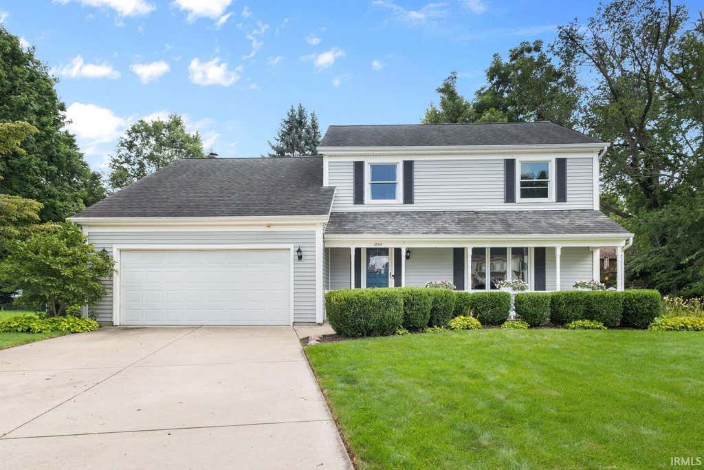 Photo of 1854 Acorn Lane, Mishawaka, IN 46544 (MLS # 202634127)