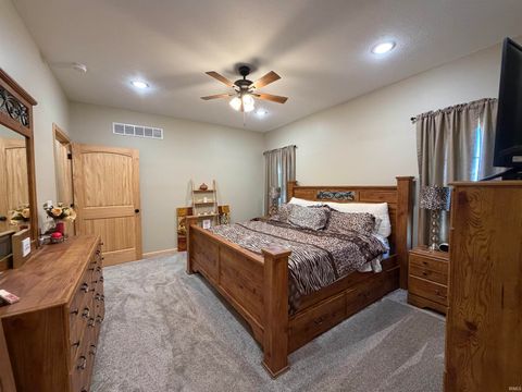 Tiny photo for 724 W Aspen Drive, Haubstadt, IN 47639 (MLS # 202618589)