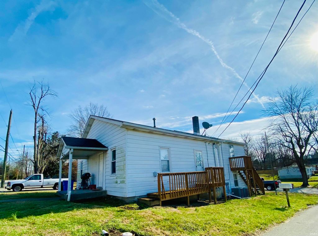 Photo of 1301 E Walnut Street, Boonville, IN 47601 (MLS # 202601070)