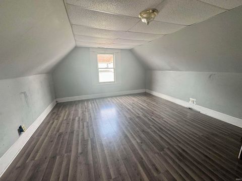 Tiny photo for 615 N Third Avenue, Evansville, IN 47710 (MLS # 202612565)