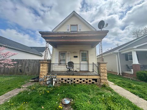 Photo of 615 N Third Avenue, Evansville, IN 47710 (MLS # 202612565)