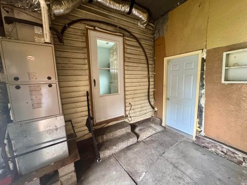 Tiny photo for 615 N Third Avenue, Evansville, IN 47710 (MLS # 202612565)