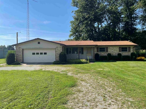 Photo of 2329 E 400 South, Peru, IN 46970 (MLS # 202633951)
