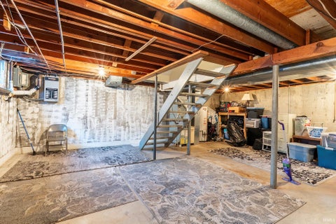 Tiny photo for 6632 Clovercrest Drive, Fort Wayne, IN 46815 (MLS # 202635608)