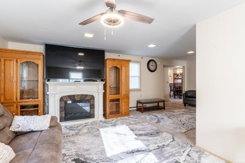 Tiny photo for 6632 Clovercrest Drive, Fort Wayne, IN 46815 (MLS # 202635608)