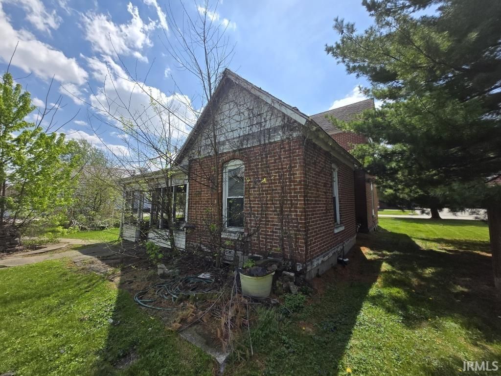 Photo of 121 E North A Street, Gas City, IN 46933 (MLS # 202614788)