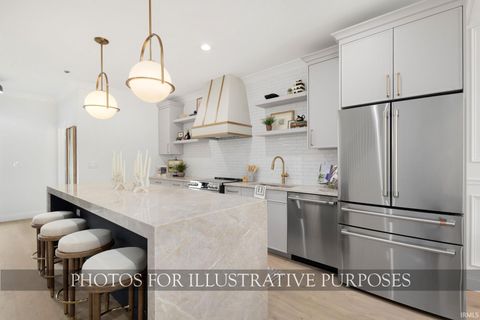 Tiny photo for 748 N Notre Dame Avenue, South Bend, IN 46617 (MLS # 202601124)