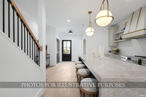 Tiny photo for 748 N Notre Dame Avenue, South Bend, IN 46617 (MLS # 202601124)