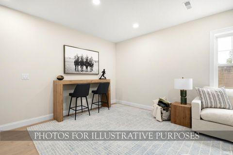 Tiny photo for 748 N Notre Dame Avenue, South Bend, IN 46617 (MLS # 202601124)