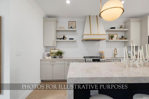 Tiny photo for 748 N Notre Dame Avenue, South Bend, IN 46617 (MLS # 202601124)