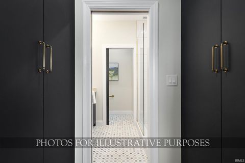 Tiny photo for 748 N Notre Dame Avenue, South Bend, IN 46617 (MLS # 202601124)