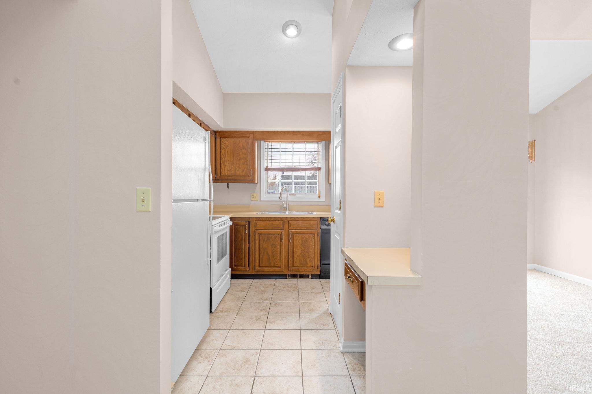 South Bend, Indiana 46615, United States, 2 Bedrooms Bedrooms, ,2 BathroomsBathrooms,Residential,Active,247041