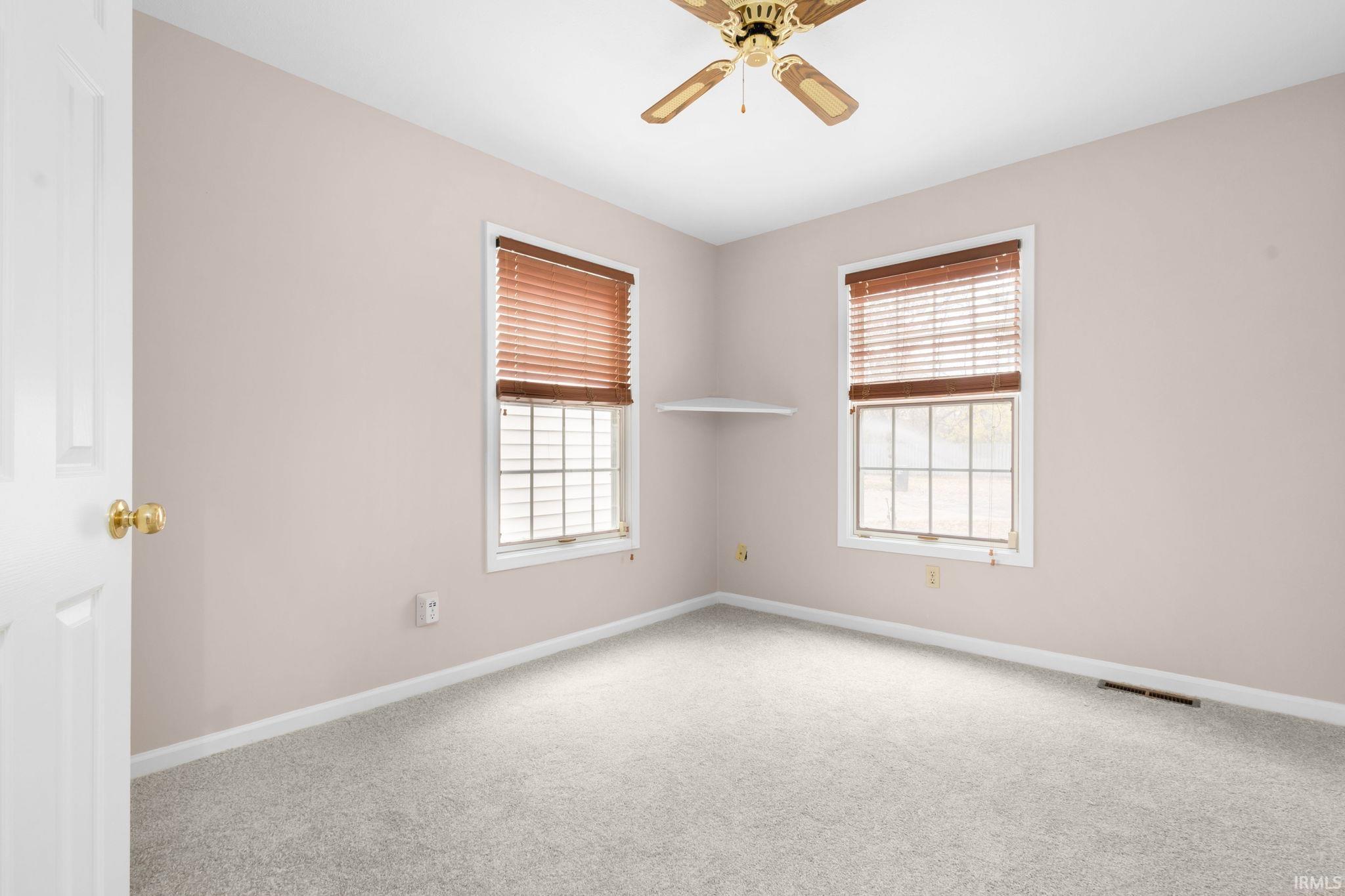 South Bend, Indiana 46615, United States, 2 Bedrooms Bedrooms, ,2 BathroomsBathrooms,Residential,Active,247041