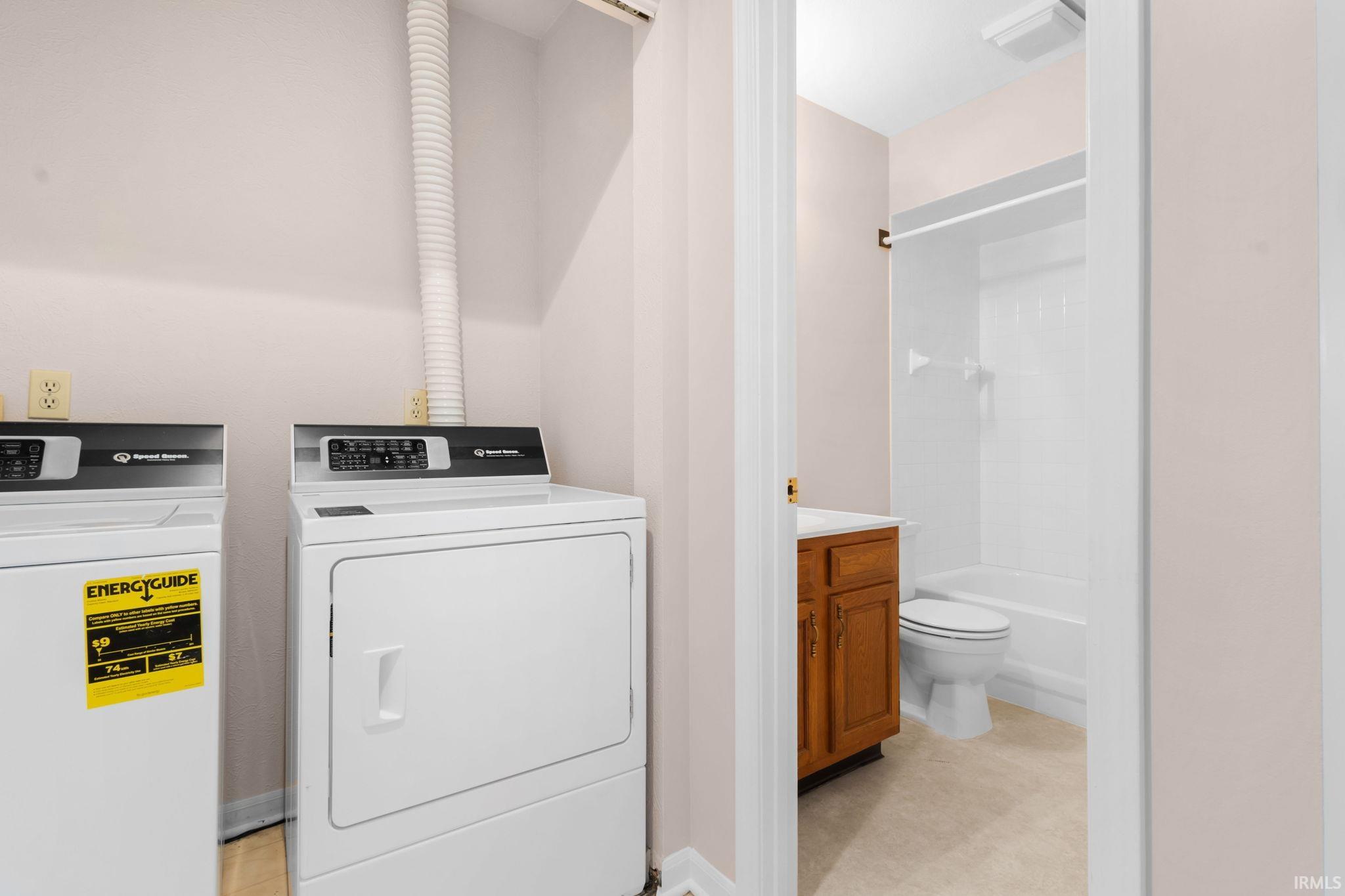 South Bend, Indiana 46615, United States, 2 Bedrooms Bedrooms, ,2 BathroomsBathrooms,Residential,Active,247041