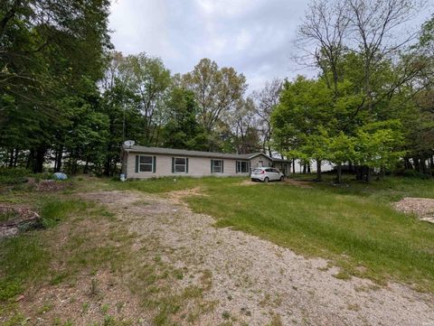 Photo of 14017 State Road 120, Bristol, IN 46507 (MLS # 202618700)