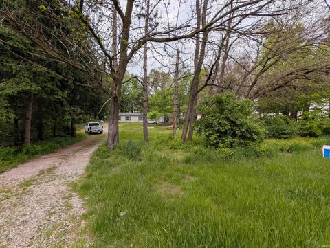 Tiny photo for 14017 State Road 120, Bristol, IN 46507 (MLS # 202618700)