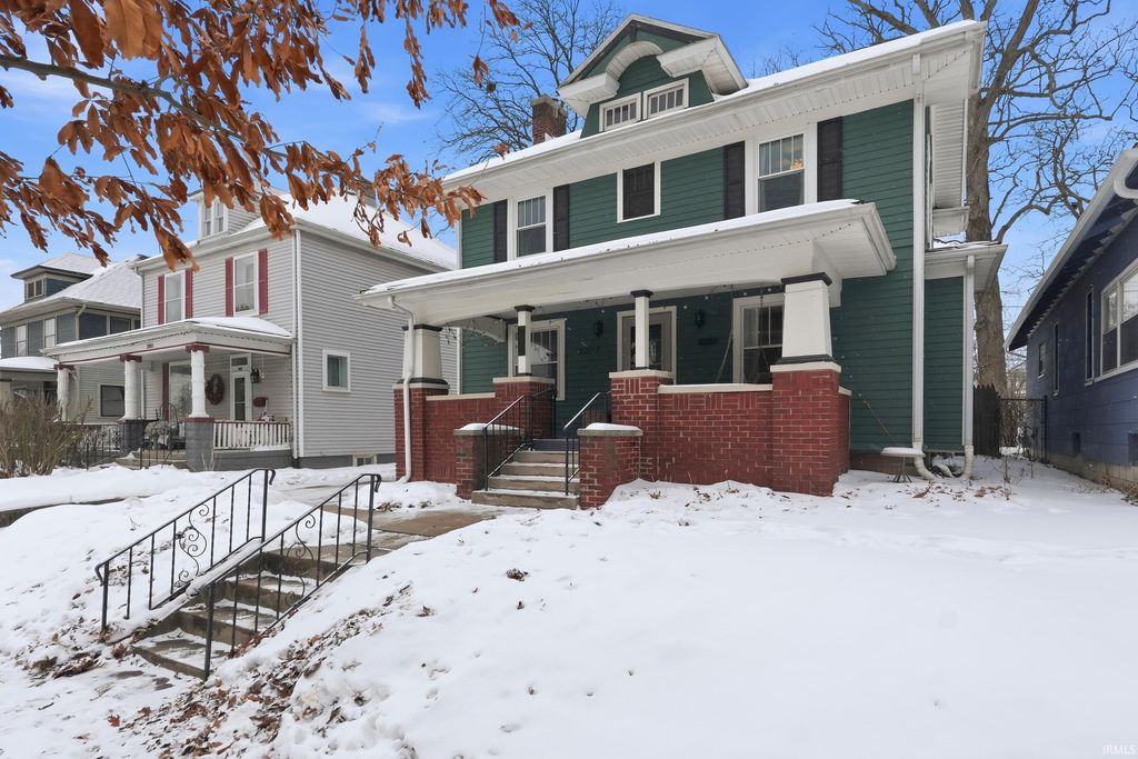 Photo of 2007 California Avenue, Fort Wayne, IN 46805 (MLS # 202605876)