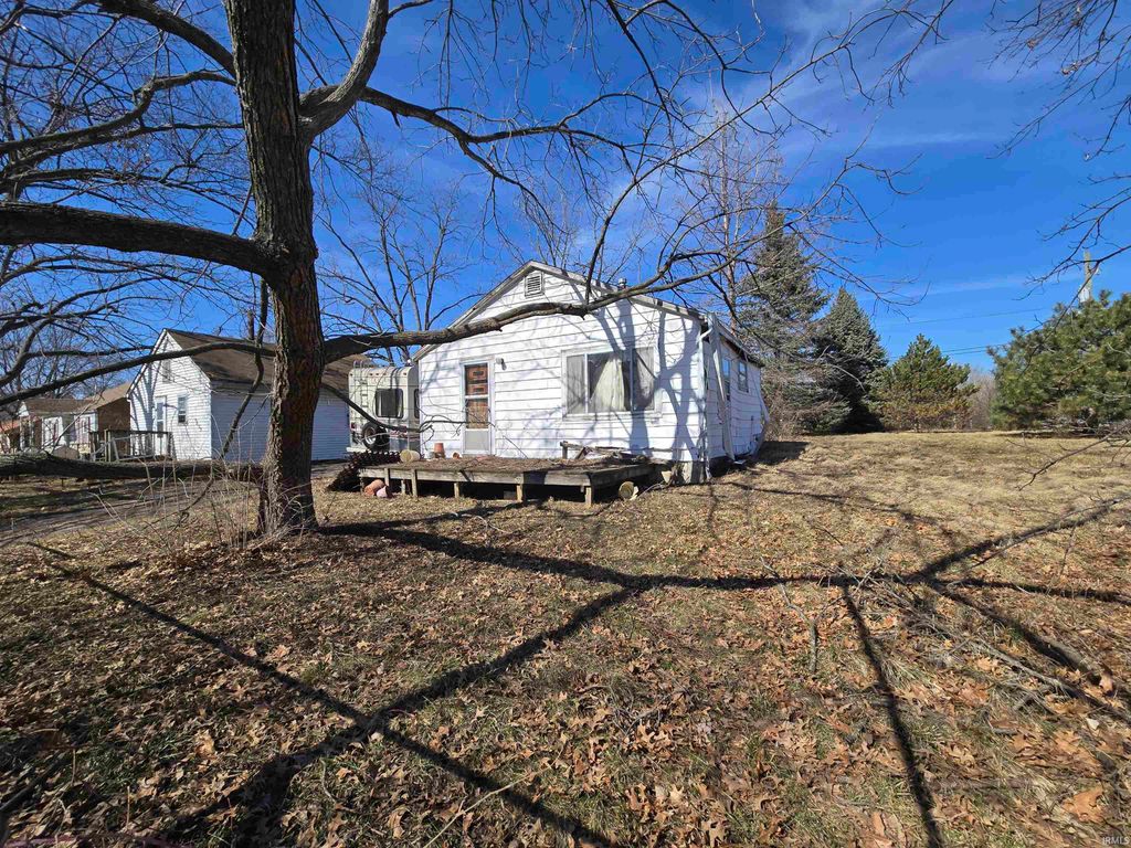 Photo of 3629 Logan Avenue, Fort Wayne, IN 46803 (MLS # 202607099)