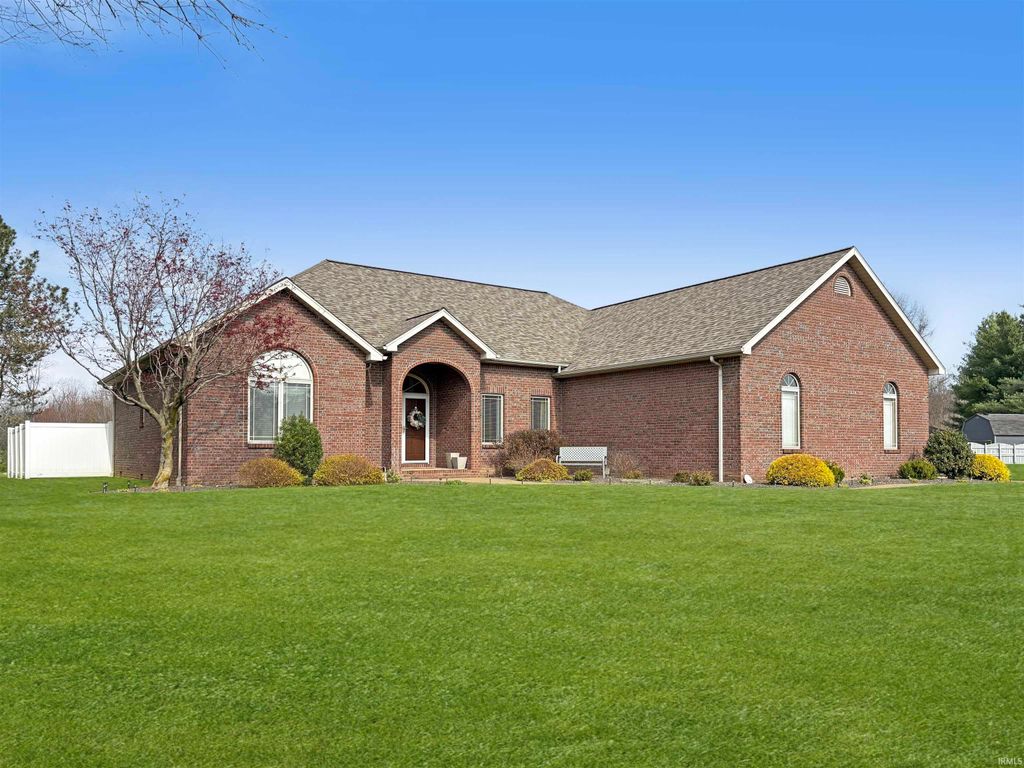 Photo of 1507 Hawthorne Court, Princeton, IN 47670 (MLS # 202611398)