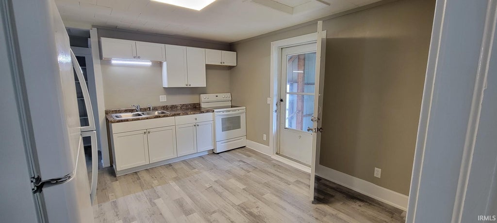 Photo of 217 W 2nd Avenue #B, Garrett, IN 46738 (MLS # 202624802)
