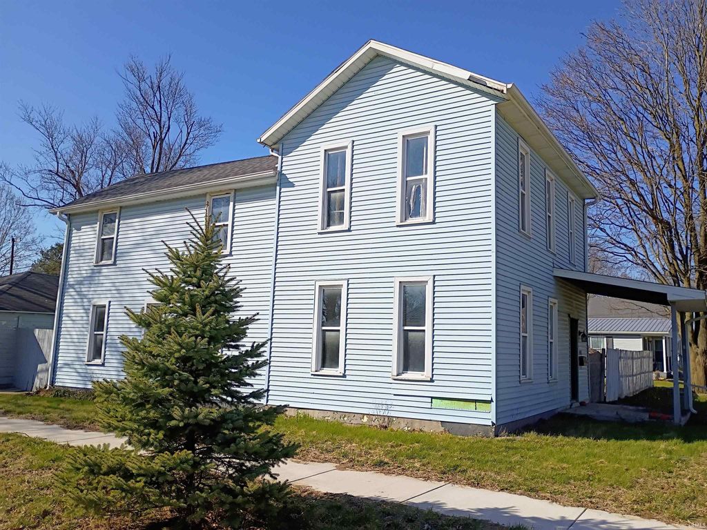 Photo of 328 Jay Street, Rochester, IN 46975 (MLS # 202609602)