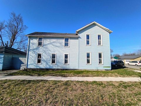 Tiny photo for 328 Jay Street, Rochester, IN 46975 (MLS # 202609602)