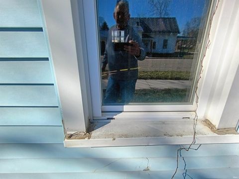 Tiny photo for 328 Jay Street, Rochester, IN 46975 (MLS # 202609602)