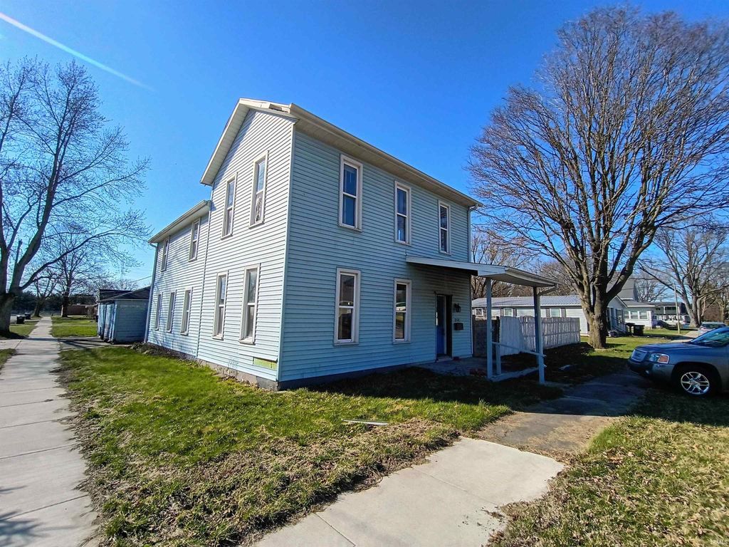 Photo of 328 Jay Street, Rochester, IN 46975 (MLS # 202609602)