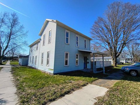 Photo of 328 Jay Street, Rochester, IN 46975 (MLS # 202609602)