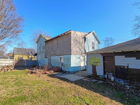 Tiny photo for 328 Jay Street, Rochester, IN 46975 (MLS # 202609602)