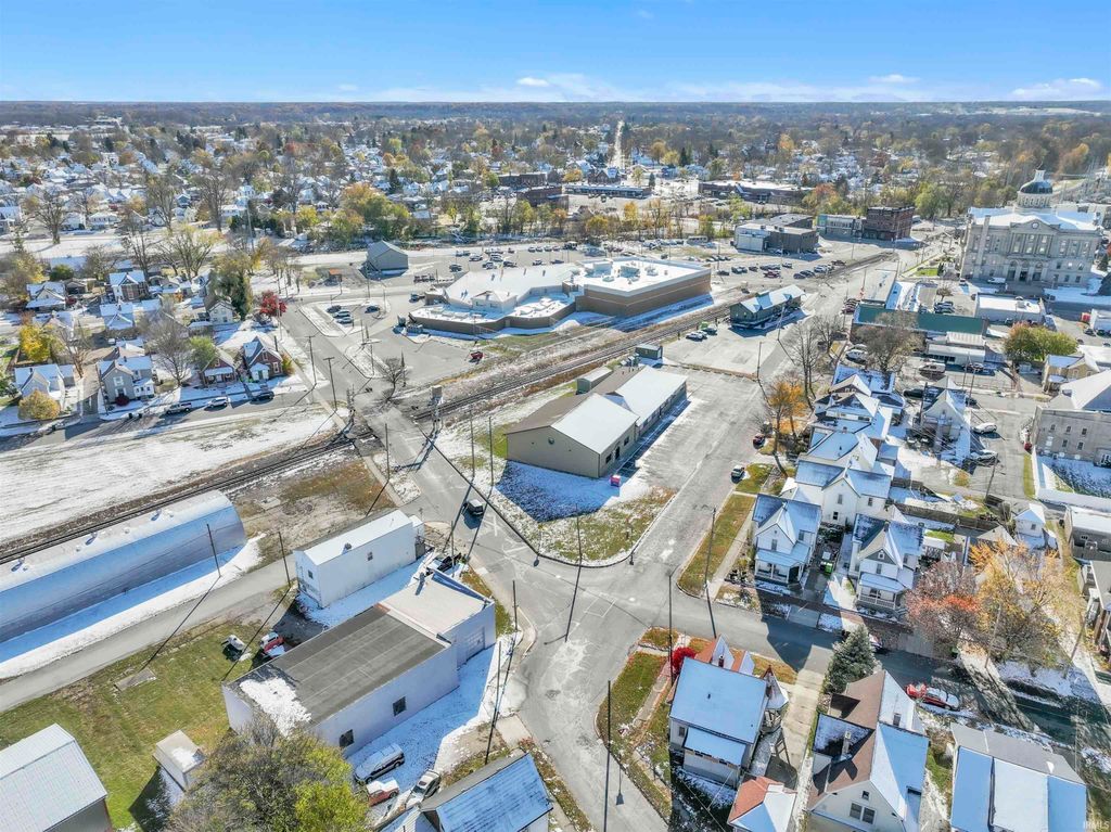 Photo of 503 Court Street, Huntington, IN 46750 (MLS # 202545660)