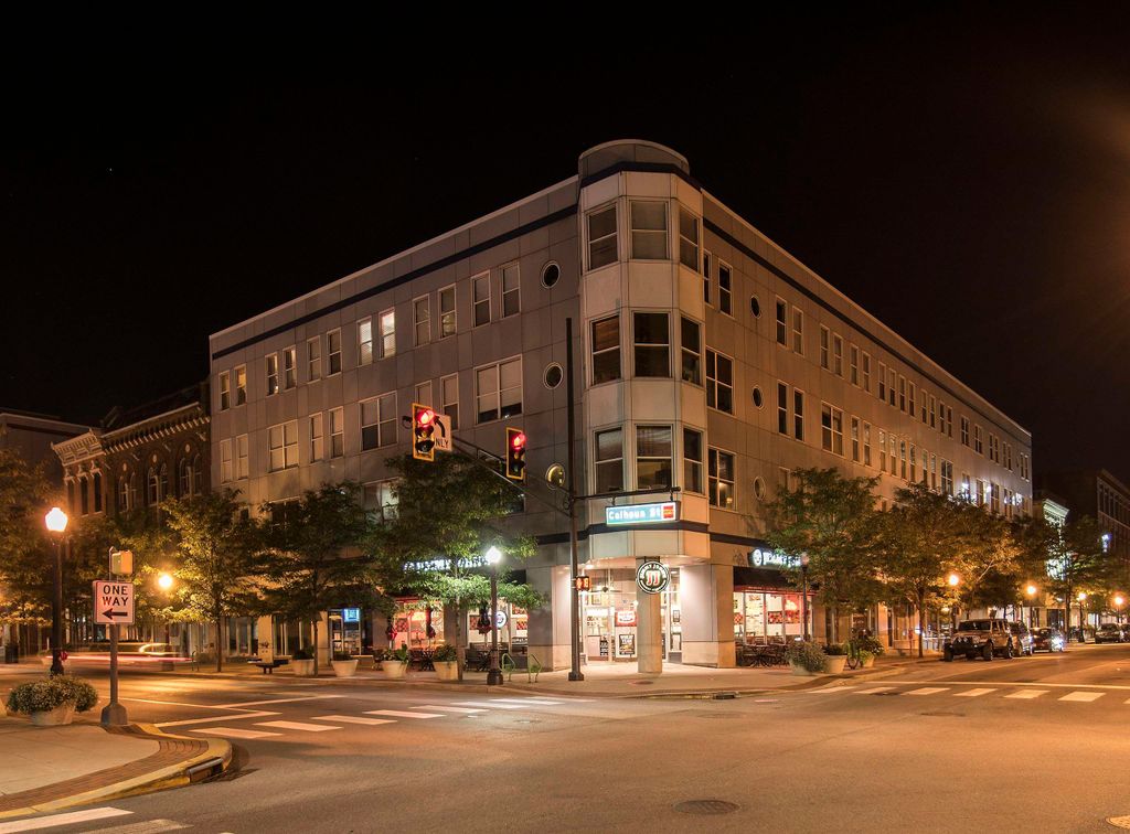 Photo of 113 W Wayne Street #404, Fort Wayne, IN 46802 (MLS # 202617394)