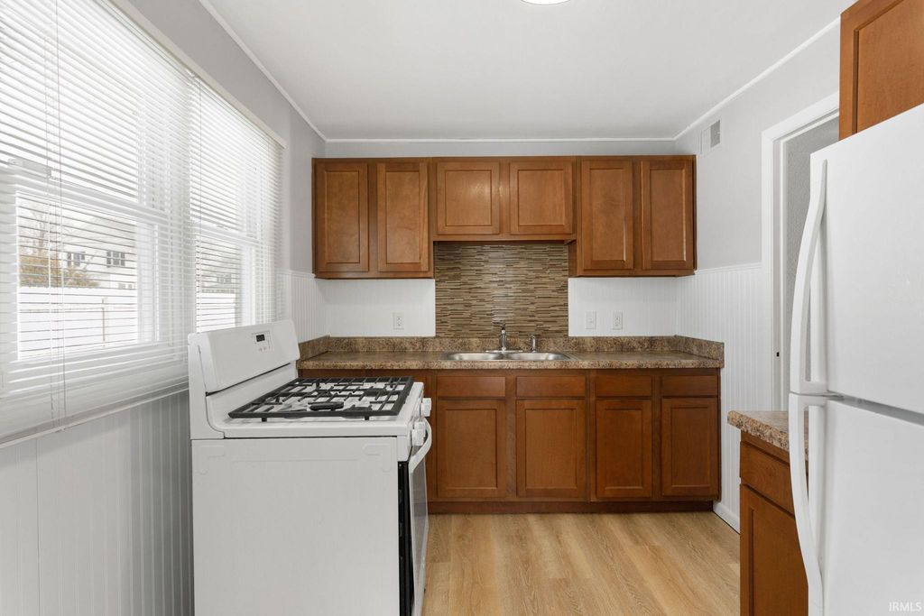 Photo of 1622 Wilber Street, South Bend, IN 46628 (MLS # 202604936)