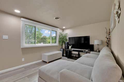 Tiny photo for 54122 Northwood Drive, Elkhart, IN 46514 (MLS # 202624679)