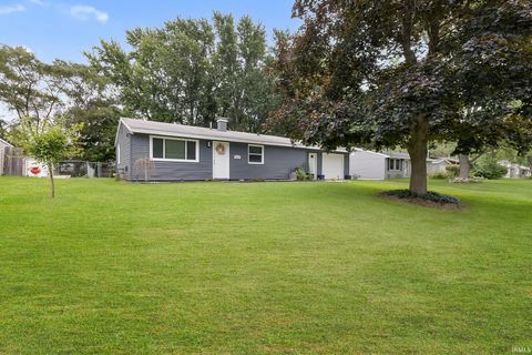 Tiny photo for 54122 Northwood Drive, Elkhart, IN 46514 (MLS # 202624679)