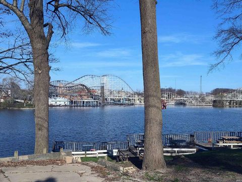 Tiny photo for 2371 Untalulti Dr, D Dr, Monticello, IN 47960 (MLS # 202611967)