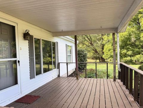 Tiny photo for 537 W 8th Street, Rochester, IN 46975 (MLS # 202541352)