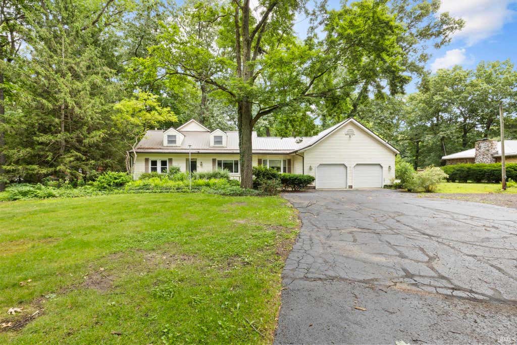Photo of 50670 State Road 23, Granger, IN 46530 (MLS # 202625648)