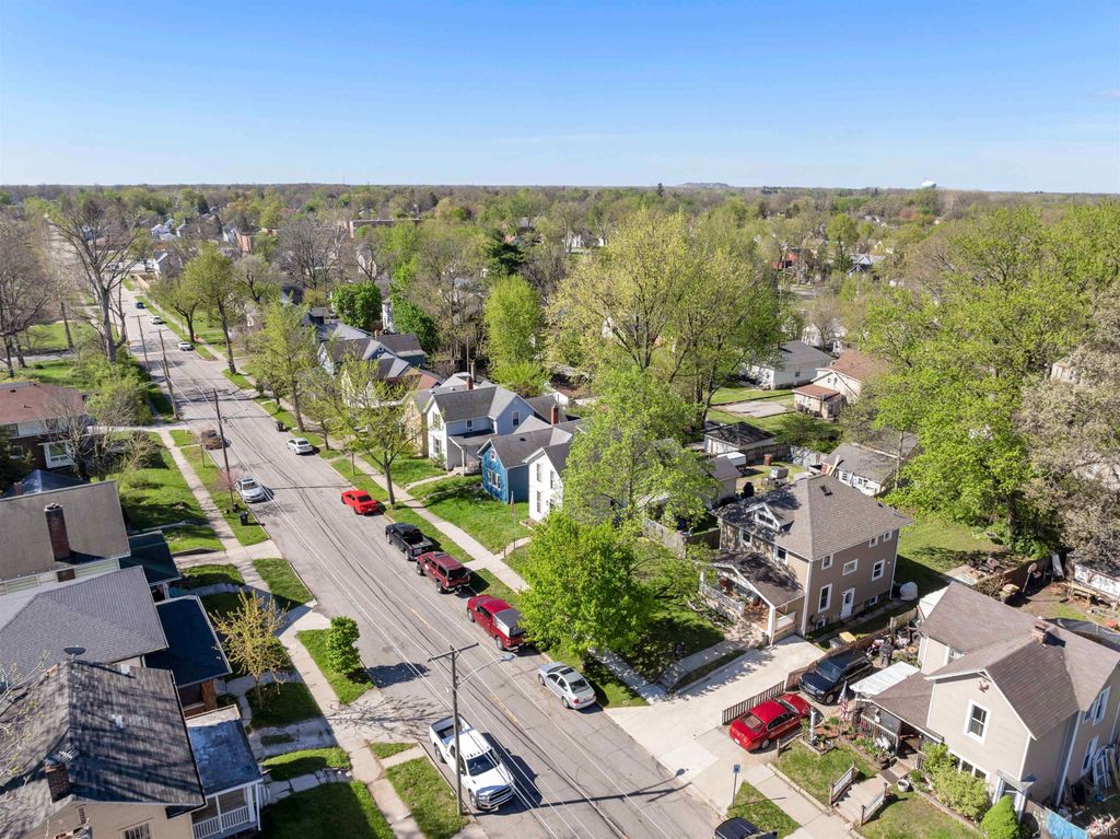 Photo of 2526 S Wayne Avenue, Fort Wayne, IN 46807 (MLS # 202614160)