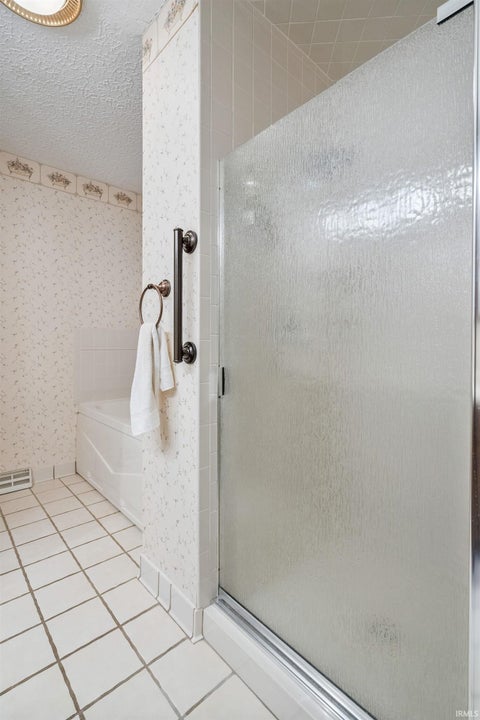 Tiny photo for 2930 W 450 North Road, Kokomo, IN 46901 (MLS # 202642707)