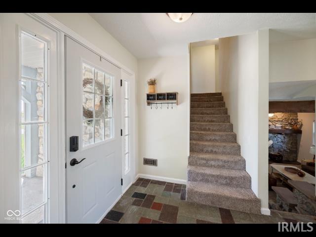 Russiaville, Indiana 46979, United States, 3 Bedrooms Bedrooms, ,3 BathroomsBathrooms,Residential,Pending,128219